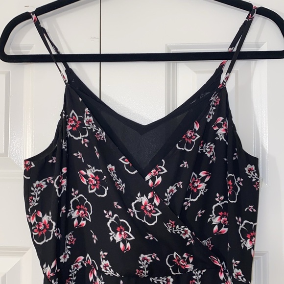 Express Floral Romper 6 - Picture 3 of 9